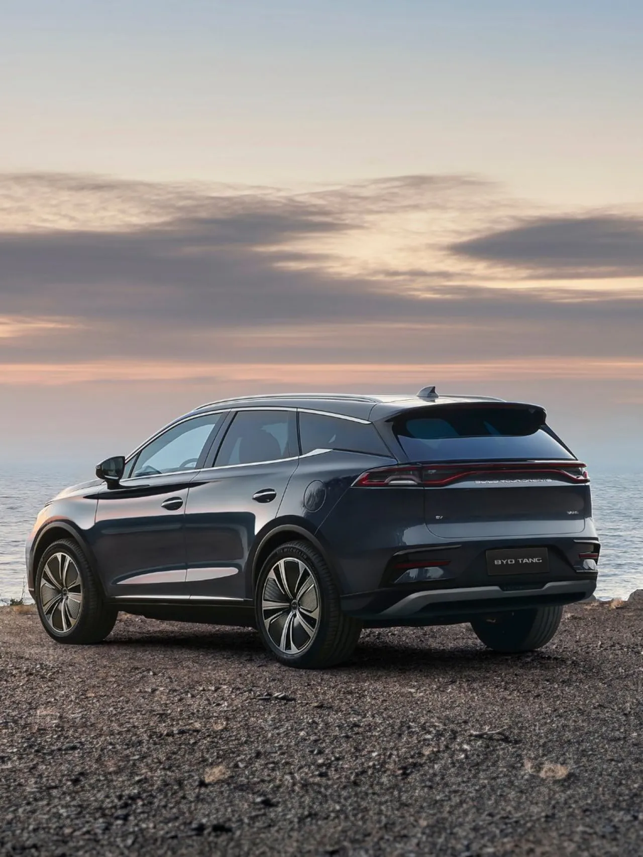 BYD TANG ile Gücün ve Zekanın Mükemmel Dengesi: Sürüş Deneyimine Yeni Bir Soluk