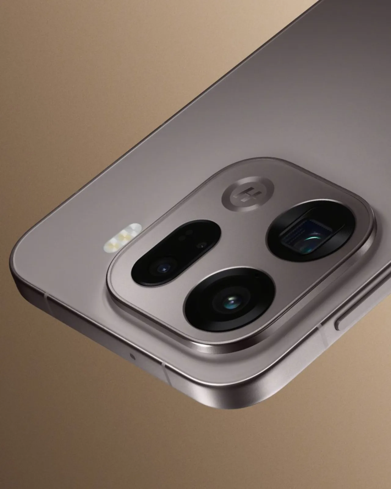 OPPO Find X9 Serisi Tanıtıldı: Titanium Charcoal ve Silk White Renk Seçenekleriyle Geliyor