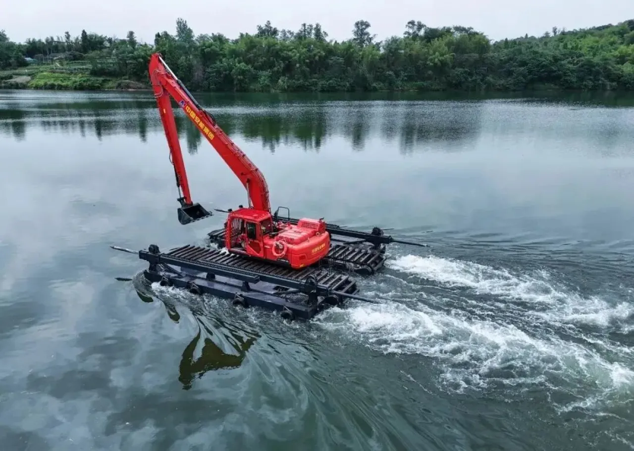 Çin'den Devrim Niteliğinde Bir Acil Kurtarma Aracı: Amfibiyen Ekskavatör