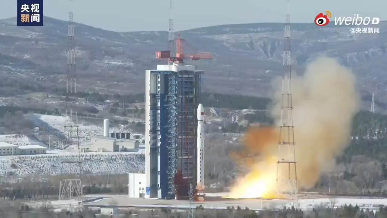 Çin, ZiYuan 3 04 Uydusunu Uzaya Gönderdi