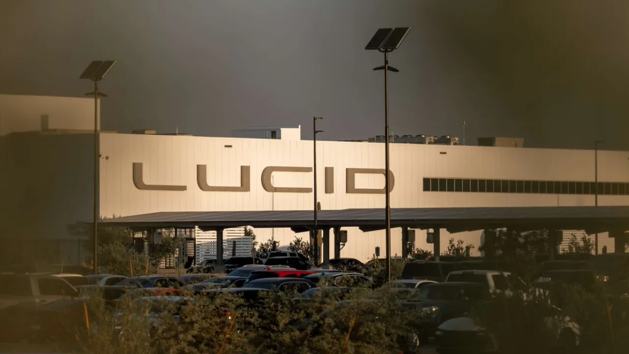 LucidMotors Arizona Fabrikasında 12 MW'lık Güneş Enerjisi Projesi